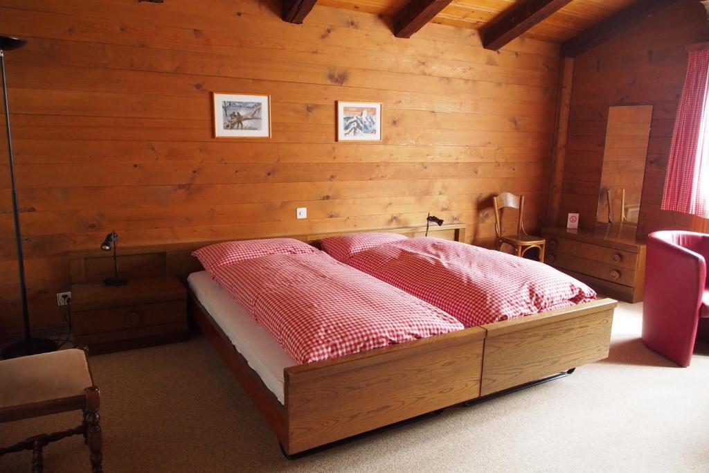 Hotel Simmental Boltigen Zimmer foto